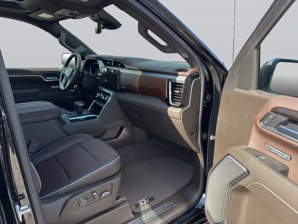 GMC Sierra Denali CrewCab 1500 4WD PANO+HUD+BOSE null-photo-17