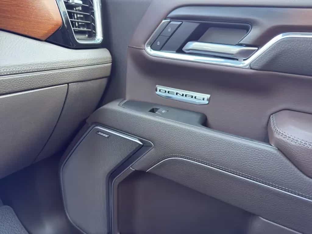GMC Sierra Denali CrewCab 1500 4WD PANO+HUD+BOSE null-photo-25