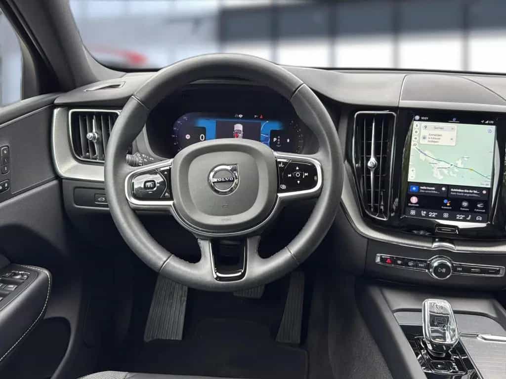 Volvo XC60 B5 (Benzin) Plus Dark AWD Automatik Navi 03/2023-photo-19