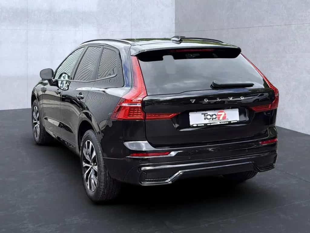 Volvo XC60 B5 (Benzin) Plus Dark AWD Automatik Navi 03/2023-photo-2