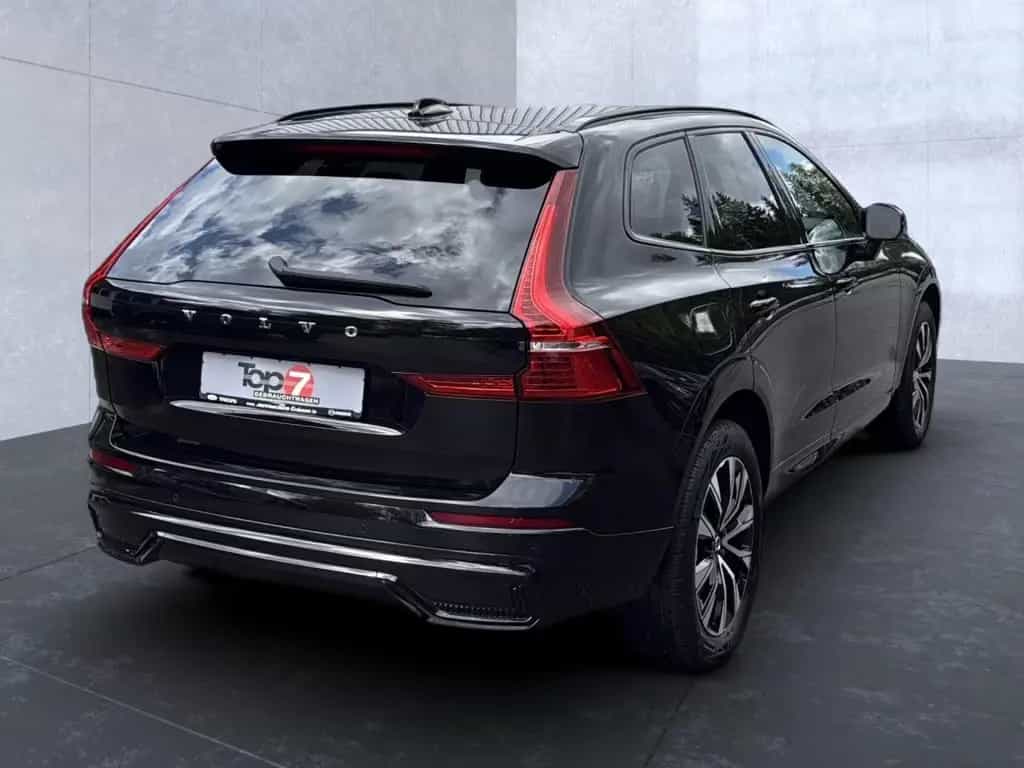 Volvo XC60 B5 (Benzin) Plus Dark AWD Automatik Navi 03/2023-photo-3