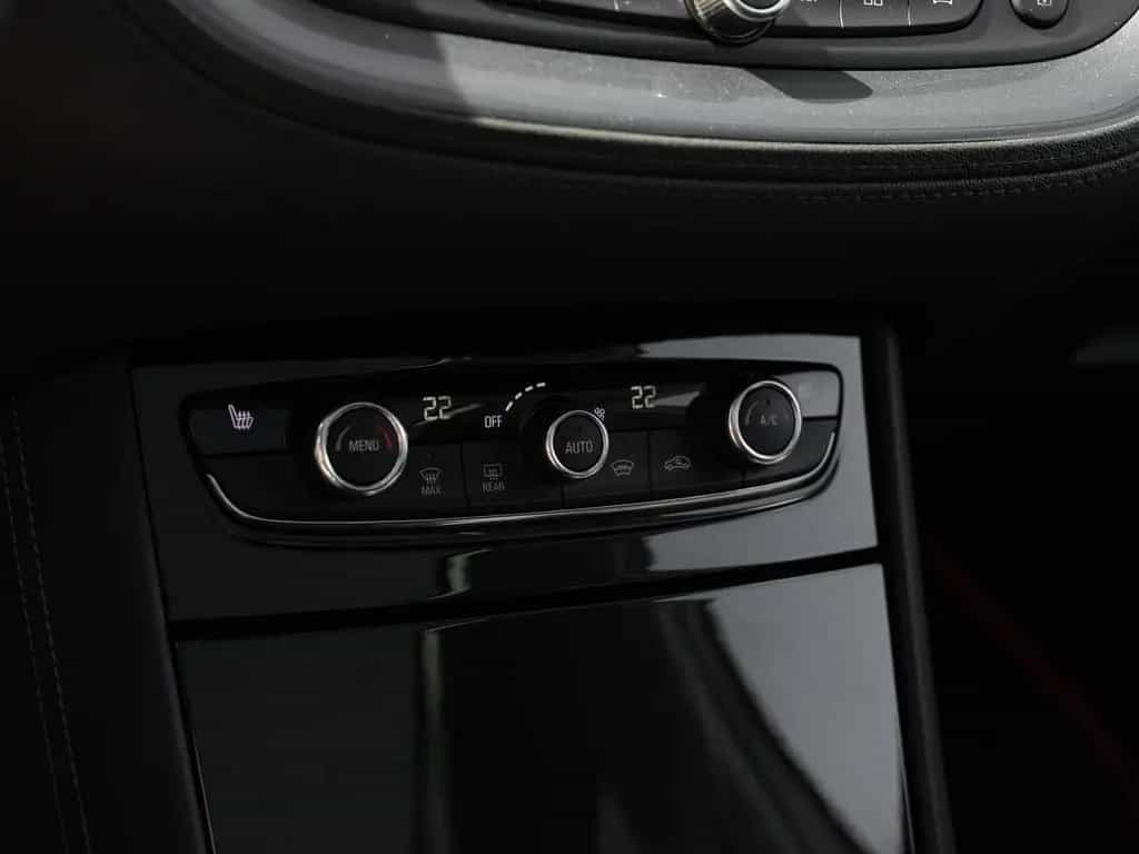 Opel Grandland (X) Grandland Innovation AHK Grip-Control PANO 11/2019-photo-22