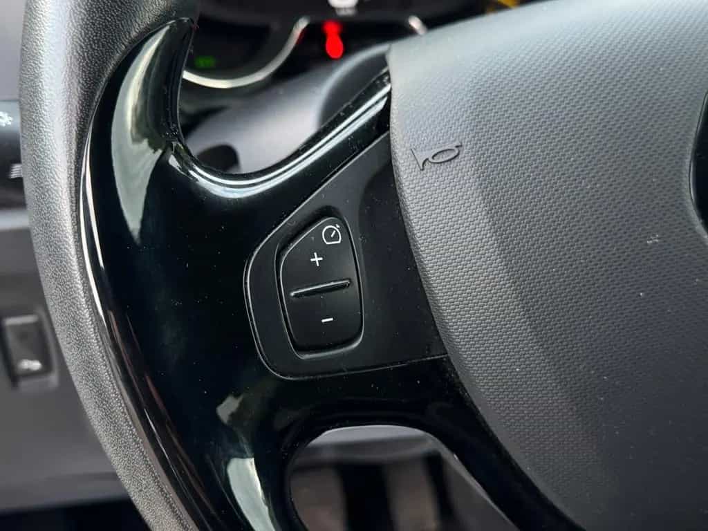 Renault Captur 1.2 Dynamique*Aut*Nav*Temp*PDC*TÜV NEU 08/2015-photo-19