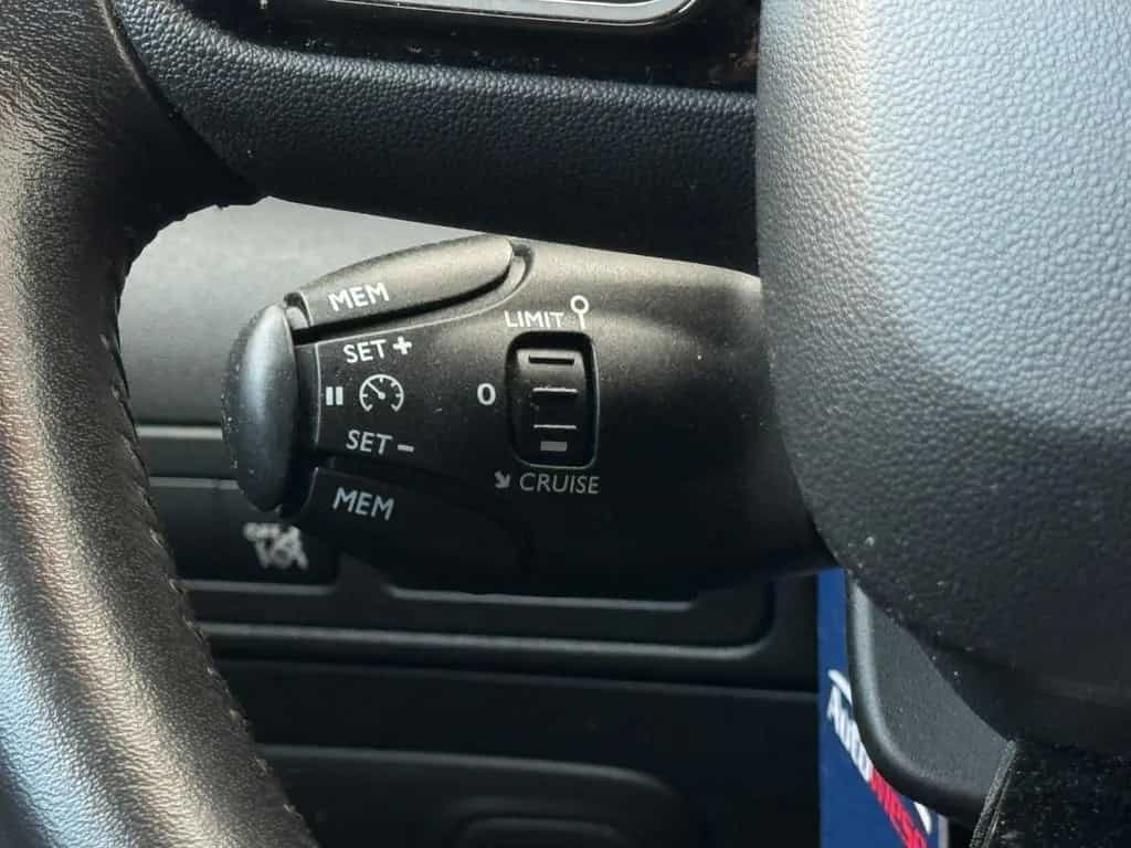 Citroën C3 1.2 Aircross Feel*Aut*Temp*Allwetter*TÜV NEU 12/2017-photo-17