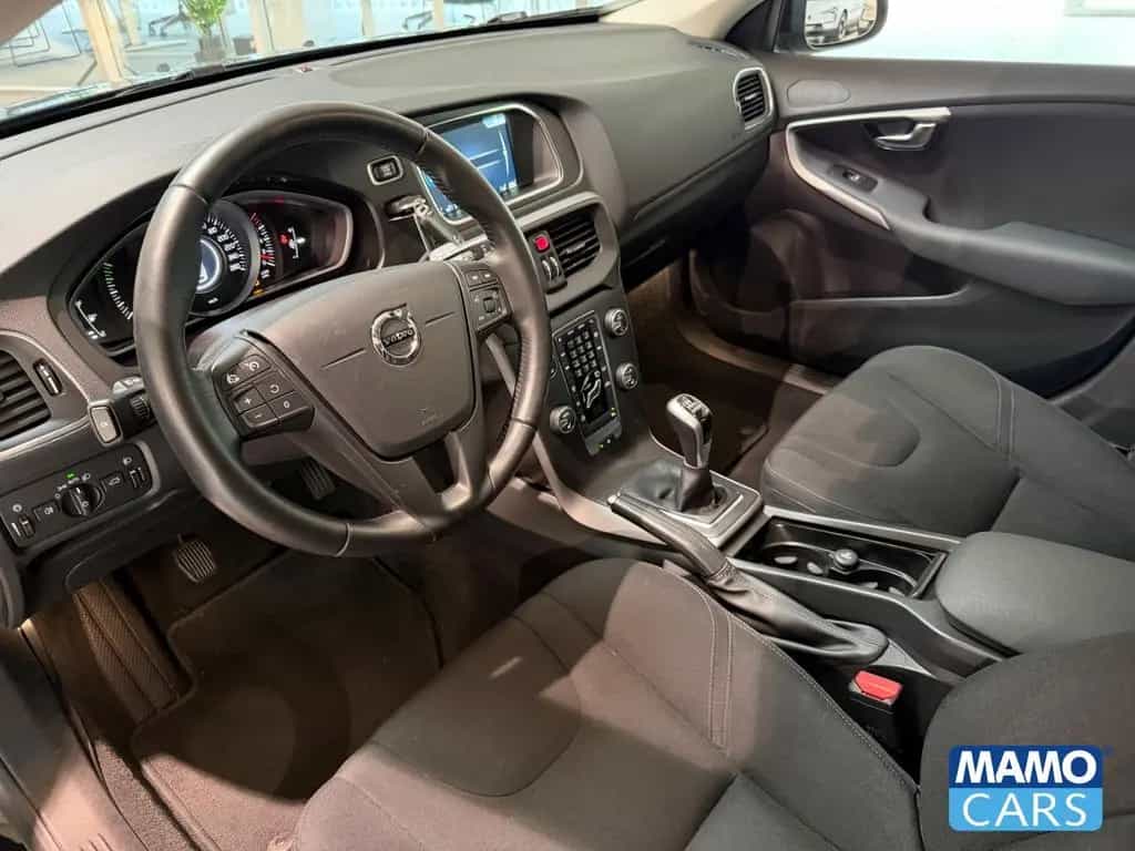 Volvo V40 T2 Kinetic CAM/SHZ/NAVI/KLIMA/PDC/FSH 12/2016-photo-17