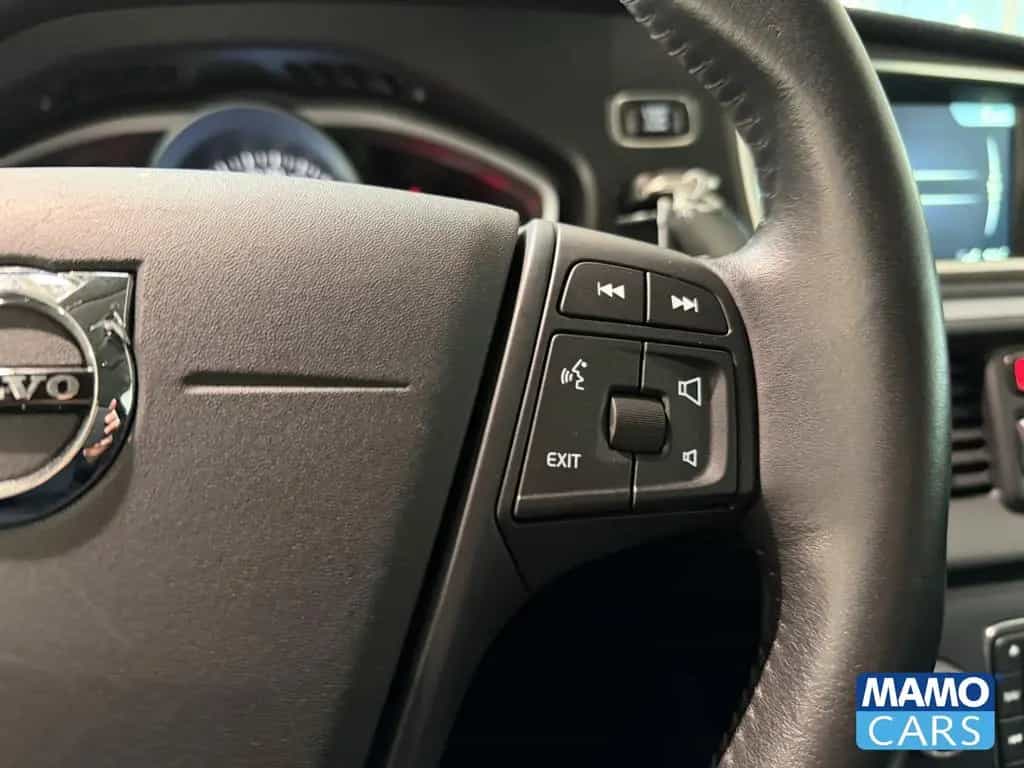 Volvo V40 T2 Kinetic CAM/SHZ/NAVI/KLIMA/PDC/FSH 12/2016-photo-27