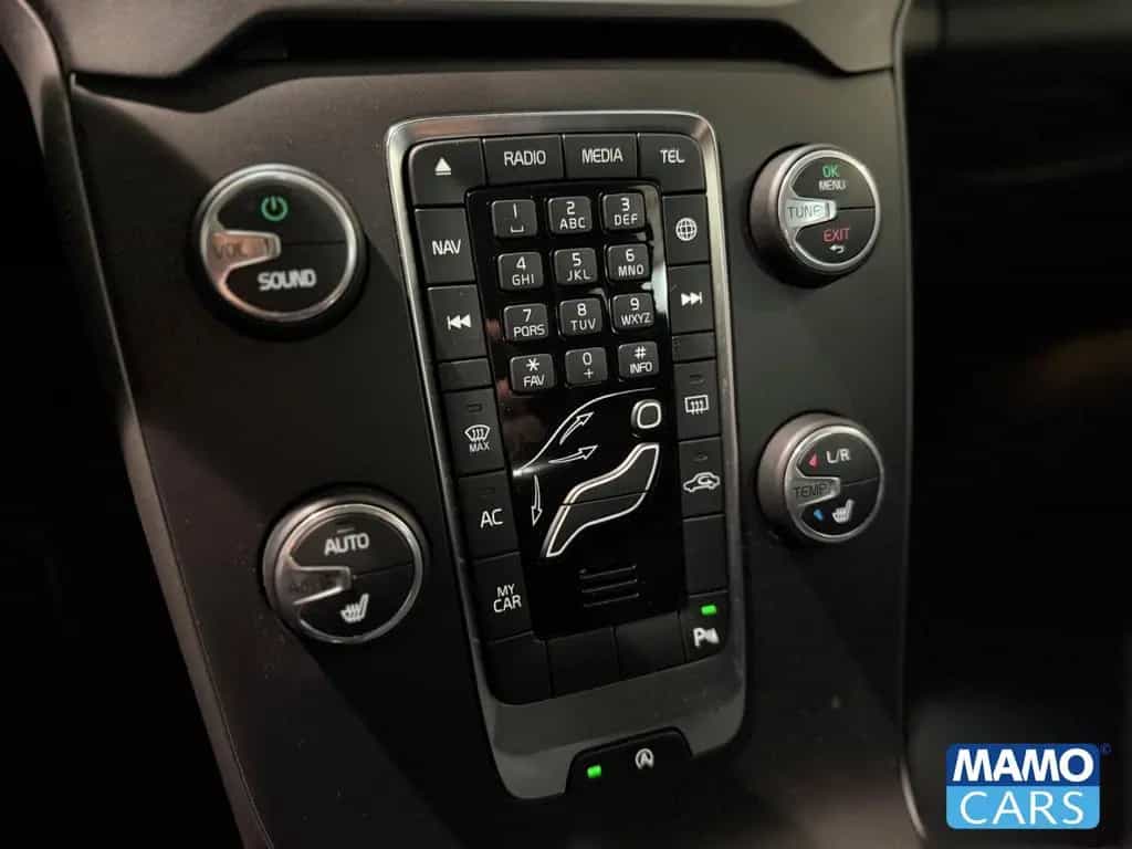 Volvo V40 T2 Kinetic CAM/SHZ/NAVI/KLIMA/PDC/FSH 12/2016-photo-28