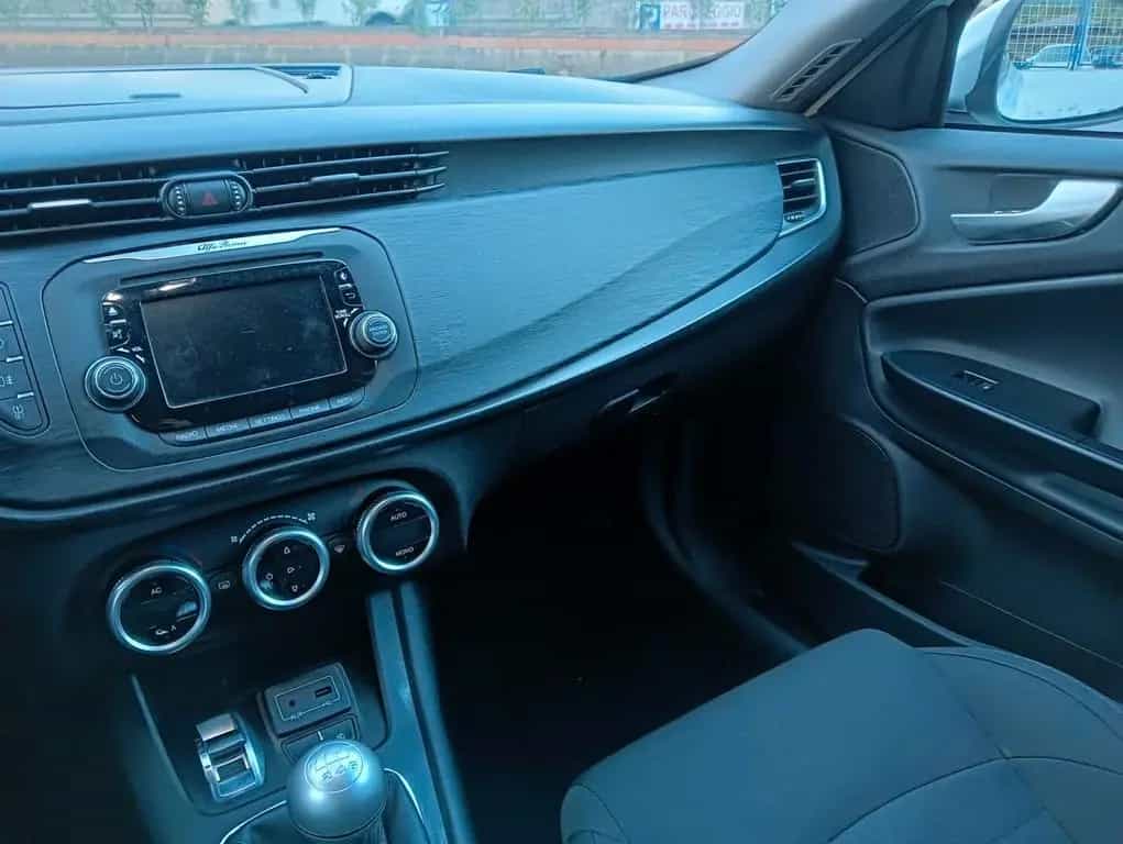 Alfa Romeo Giulietta 1.6 JTDm 120 CV Super 03/2017-photo-10