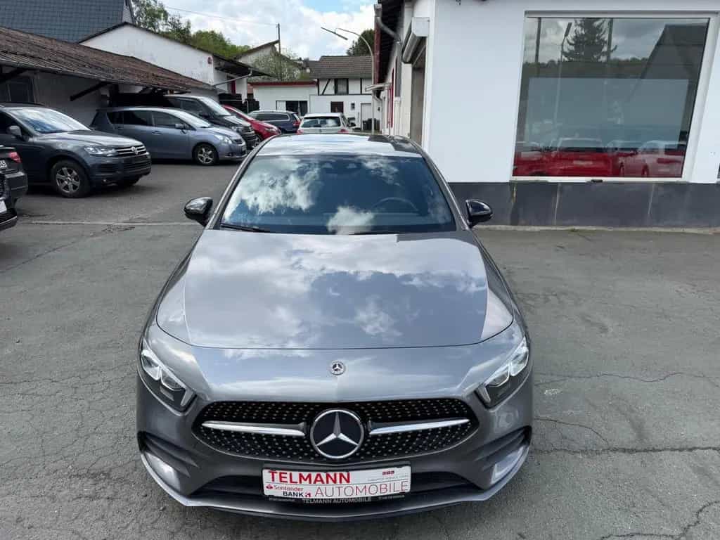 Mercedes-Benz A 200 /LED/AMG-LINE/S-SITZE/ 08/2018-photo-1