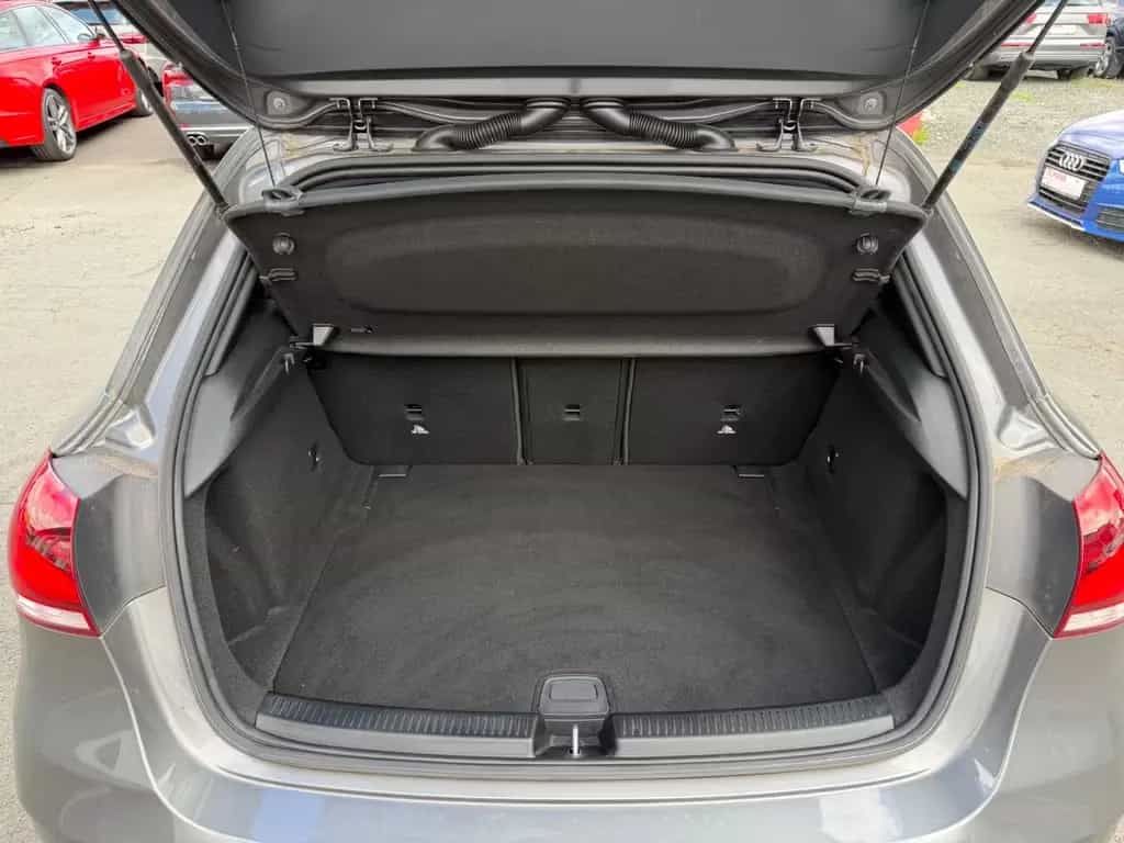 Mercedes-Benz A 200 /LED/AMG-LINE/S-SITZE/ 08/2018-photo-10
