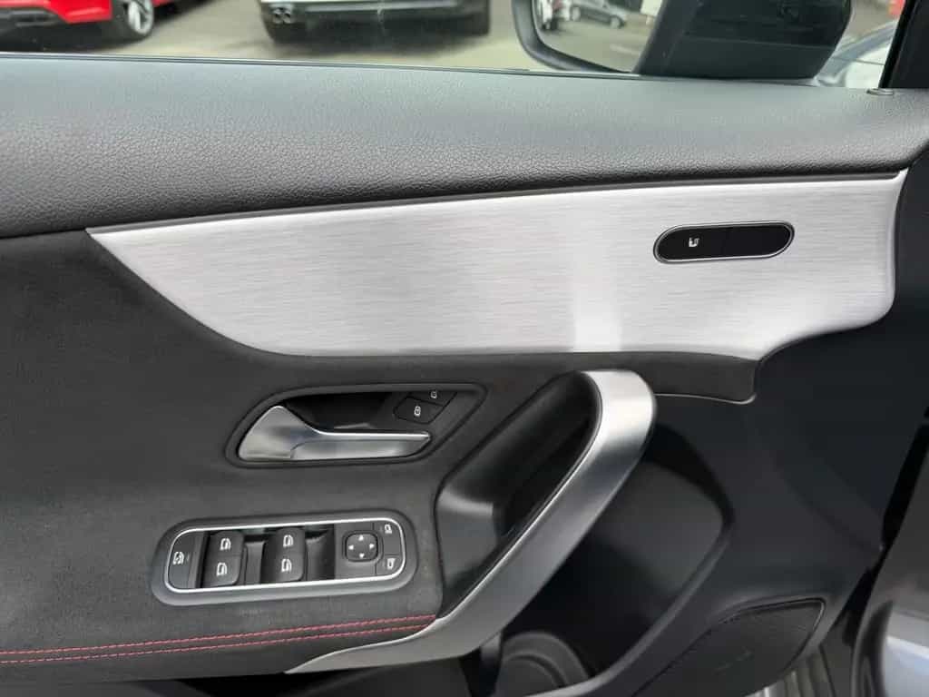 Mercedes-Benz A 200 /LED/AMG-LINE/S-SITZE/ 08/2018-photo-12