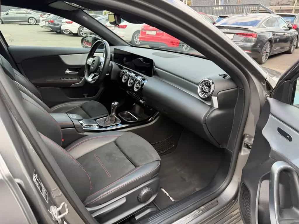 Mercedes-Benz A 200 /LED/AMG-LINE/S-SITZE/ 08/2018-photo-17