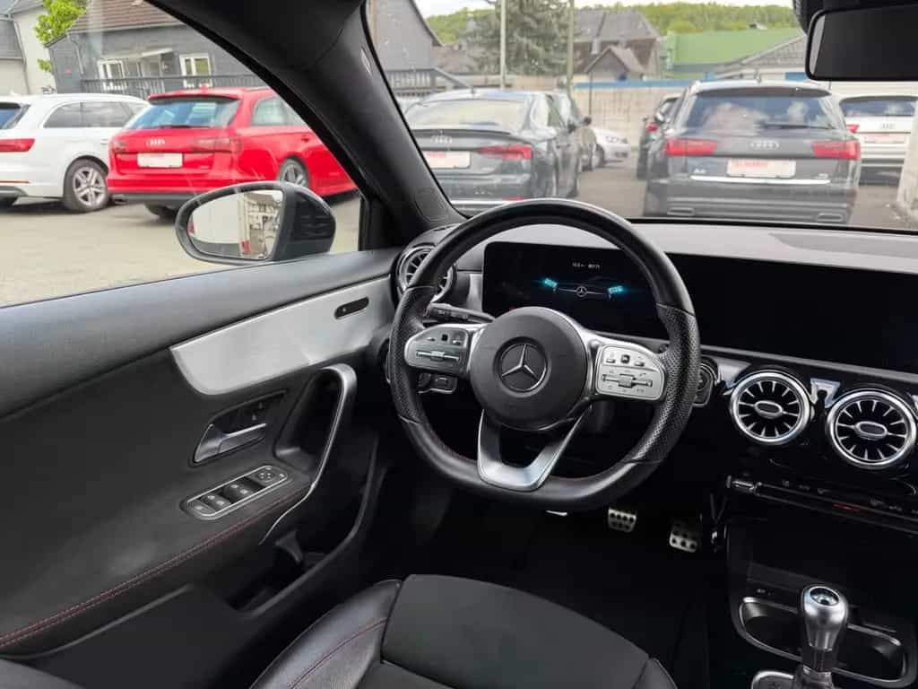 Mercedes-Benz A 200 /LED/AMG-LINE/S-SITZE/ 08/2018-photo-20