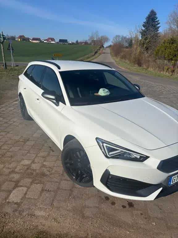 Cupra Leon 2.0 TSI 140kW DSG Sportstourer - 02/2023-photo-2