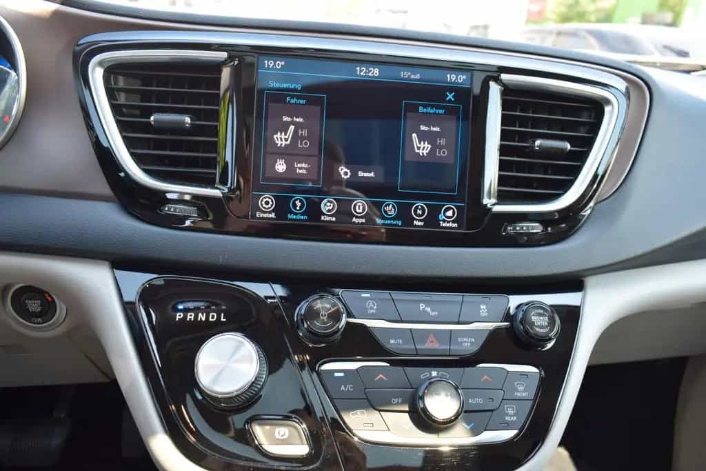 Chrysler Pacifica Touring L Plus *Panorama*Navi*DVD* 06/2019-photo-10