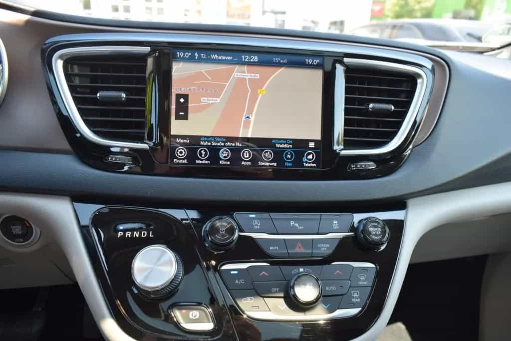 Chrysler Pacifica Touring L Plus *Panorama*Navi*DVD* 06/2019-photo-11