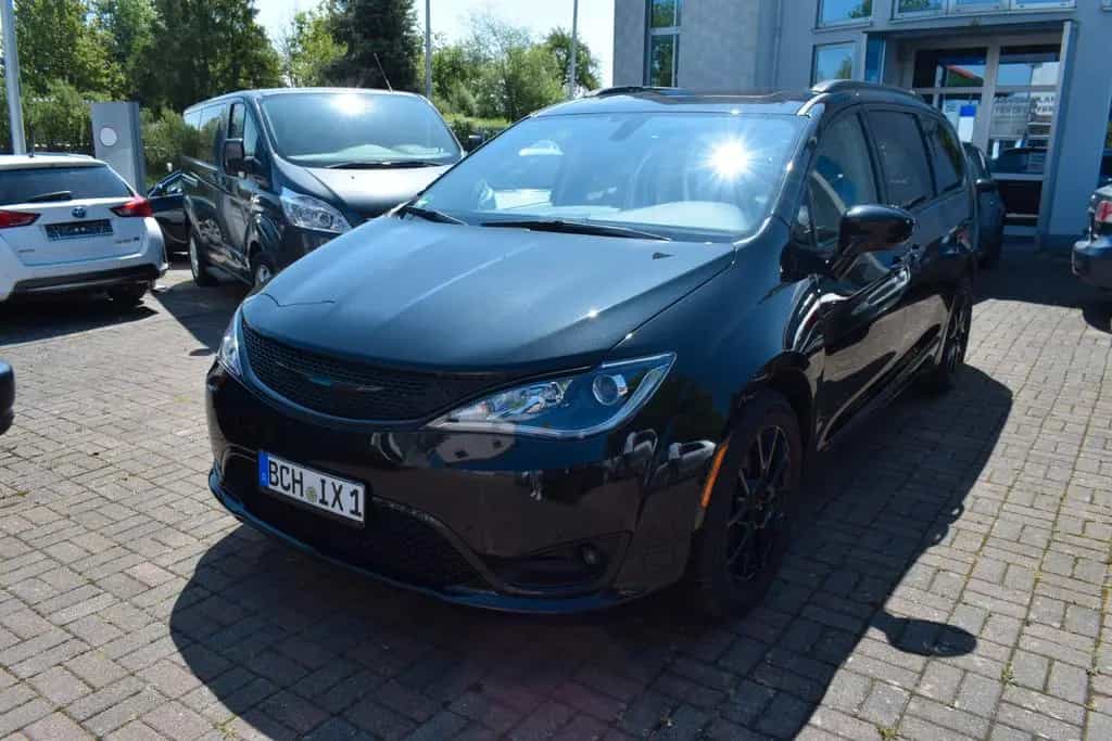 Chrysler Pacifica Touring L Plus *Panorama*Navi*DVD* 06/2019-photo-2