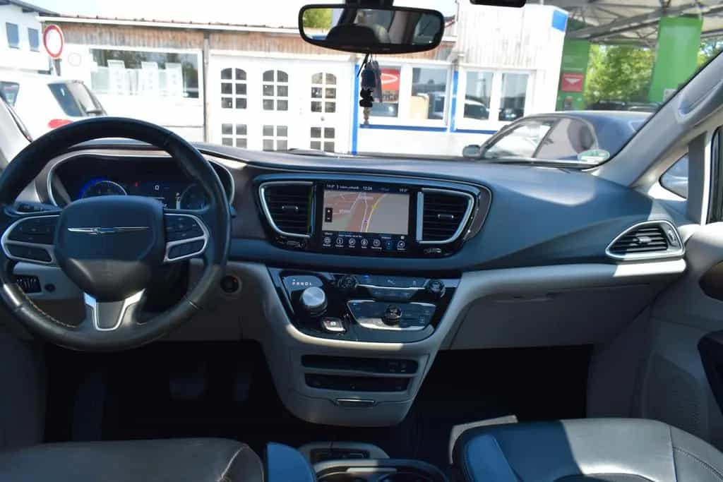 Chrysler Pacifica Touring L Plus *Panorama*Navi*DVD* 06/2019-photo-9