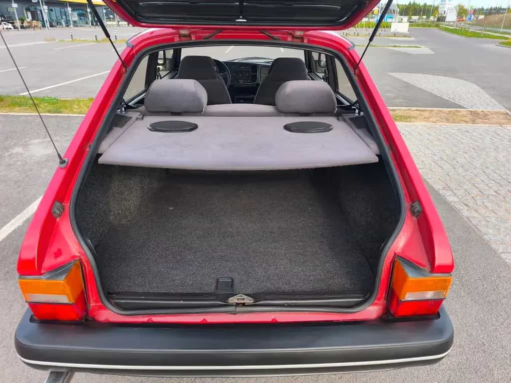 Saab 900 03/1989-photo-12