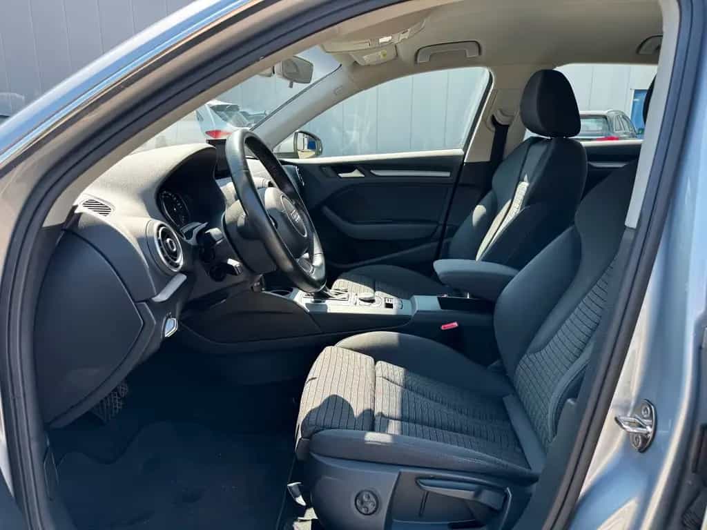 Audi A3 Sportback S line 1.Hand *nur 60000 Km* Navi 11/2015-photo-17