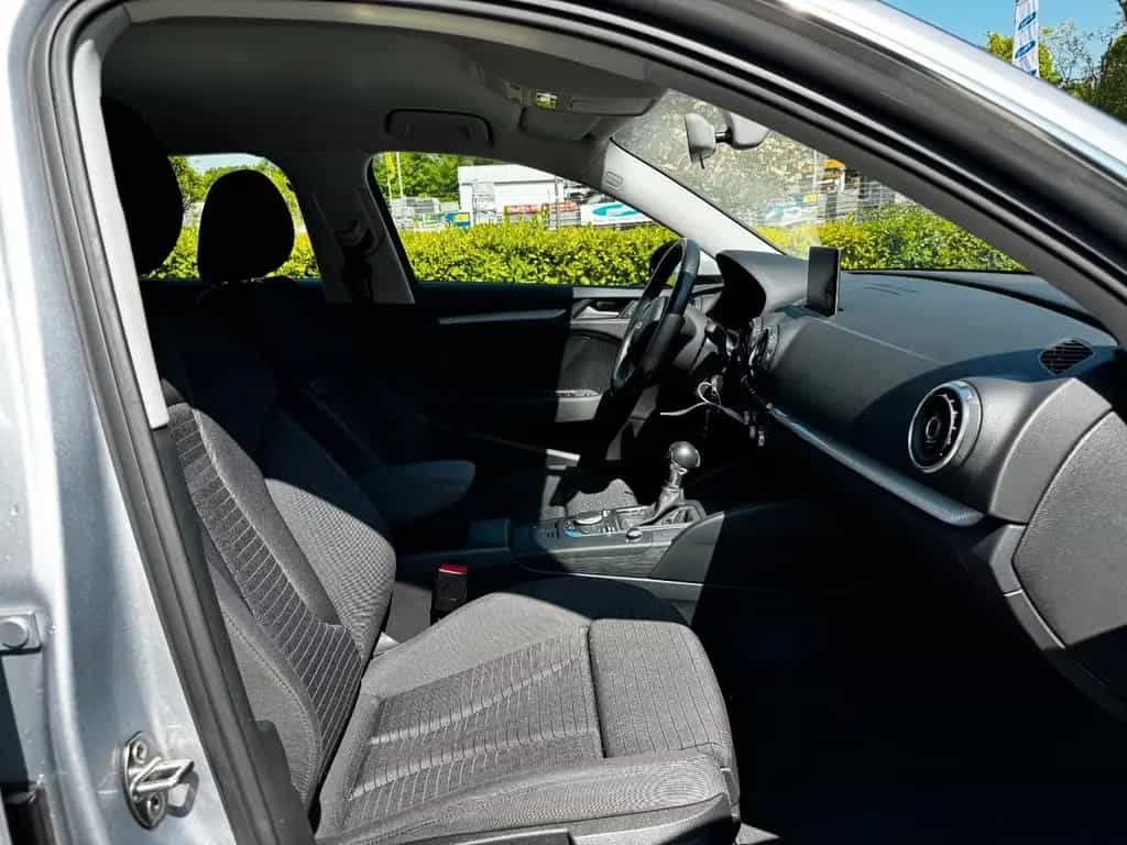 Audi A3 Sportback S line 1.Hand *nur 60000 Km* Navi 11/2015-photo-20