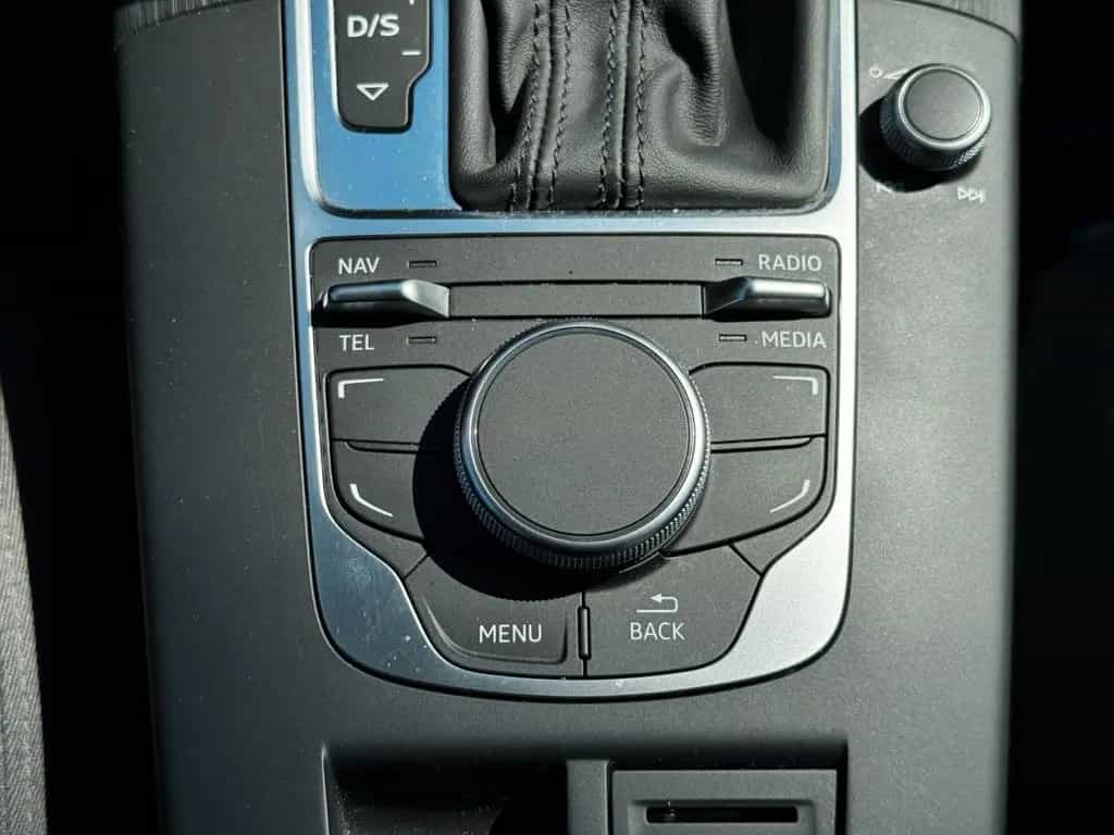 Audi A3 Sportback S line 1.Hand *nur 60000 Km* Navi 11/2015-photo-29