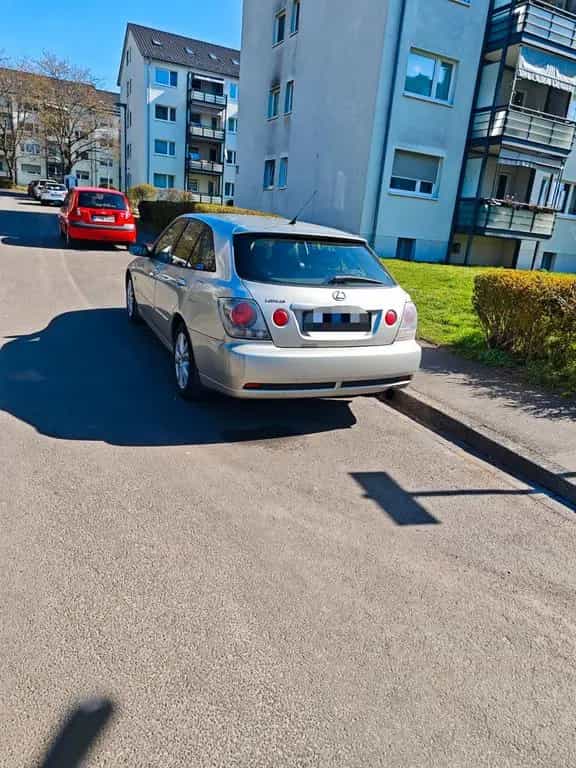 Lexus IS 200 Sportcross - 09/2004-photo-1