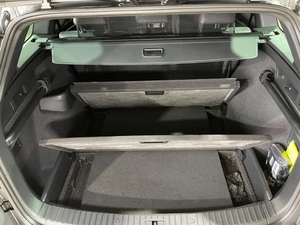 Skoda Kodiaq RS+4x4+CANTON SOUND+AHK+SHZ VORN/HINTEN+GARANTIE 10/2023-photo-16