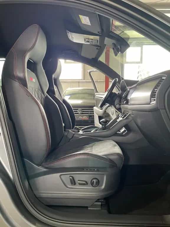 Skoda Kodiaq RS+4x4+CANTON SOUND+AHK+SHZ VORN/HINTEN+GARANTIE 10/2023-photo-24
