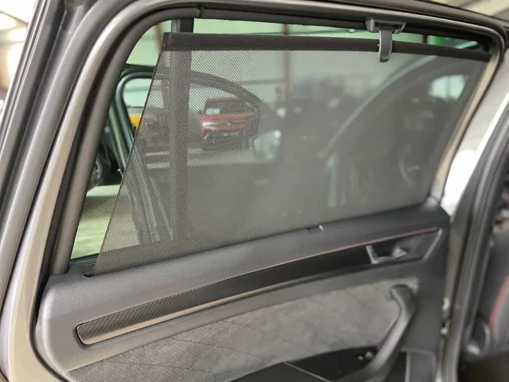 Skoda Kodiaq RS+4x4+CANTON SOUND+AHK+SHZ VORN/HINTEN+GARANTIE 10/2023-photo-28