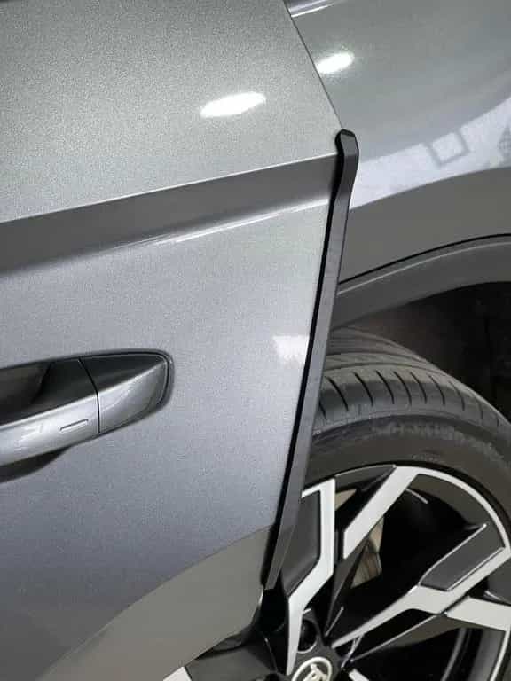 Skoda Kodiaq RS+4x4+CANTON SOUND+AHK+SHZ VORN/HINTEN+GARANTIE 10/2023-photo-29