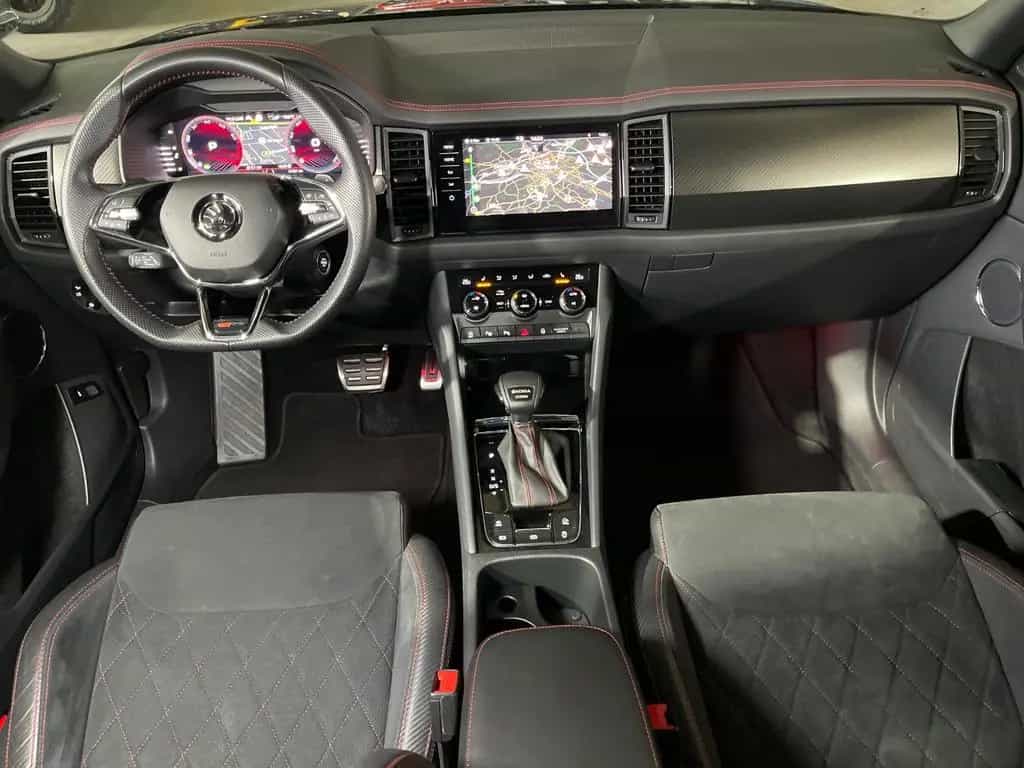 Skoda Kodiaq RS+4x4+CANTON SOUND+AHK+SHZ VORN/HINTEN+GARANTIE 10/2023-photo-32