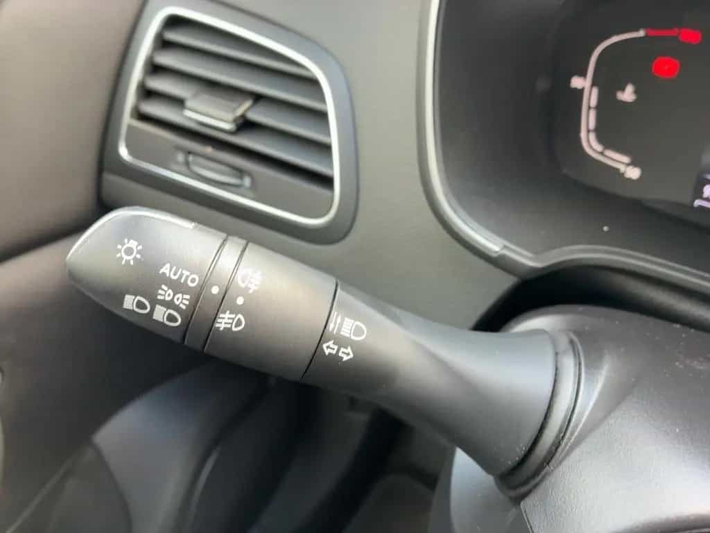 Renault Megane IV 1.3 TCe 115 Grandtour Zen GPF 08/2021-photo-28