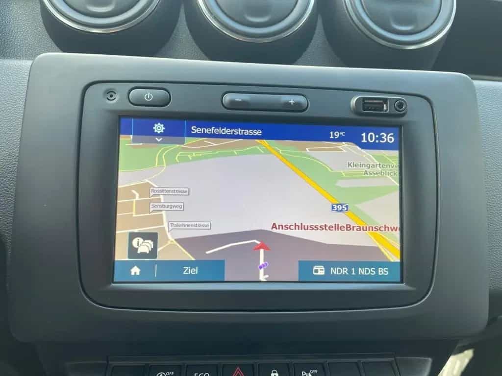 Dacia Duster Prestige SCe 115 2WD NAVI+PDC h.+RüKamera 05/2019-photo-38