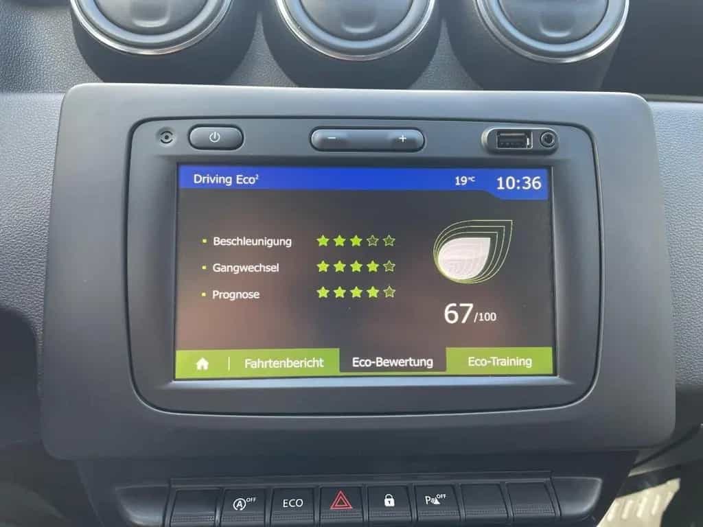 Dacia Duster Prestige SCe 115 2WD NAVI+PDC h.+RüKamera 05/2019-photo-39