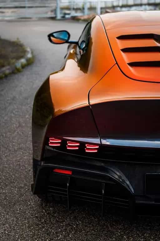 Aston Martin Other Valour 02/2024-photo-12