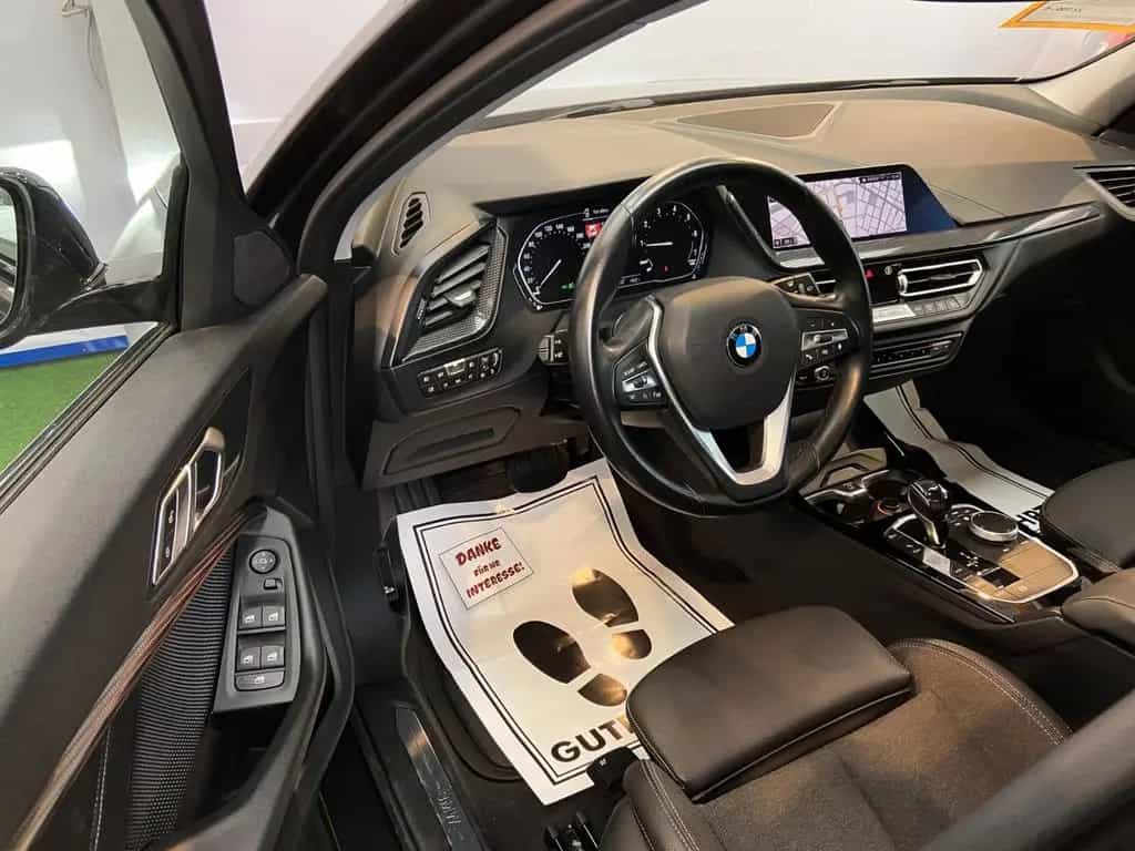 BMW 118 i Sport Line Automatik Sonderedition Pano AHK 11/2020-photo-16