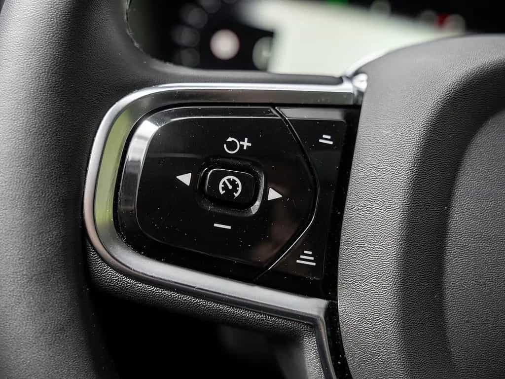 Volvo V60 Cross Country B5 AWD Ultimate 05/2024-photo-25