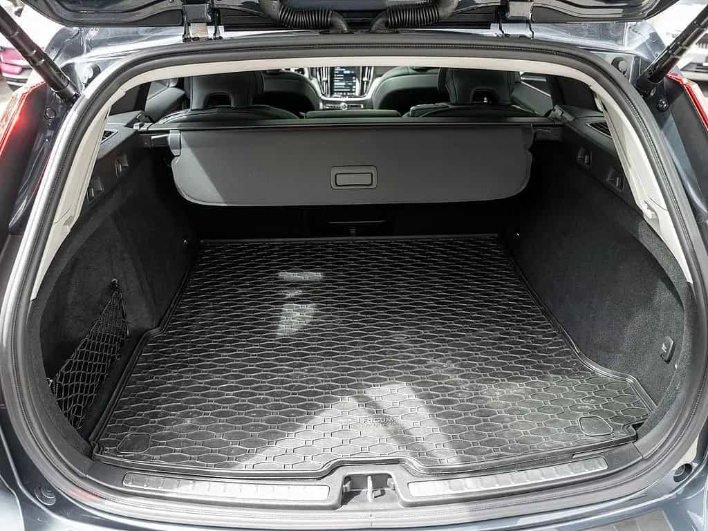 Volvo V60 Cross Country B5 AWD Ultimate 05/2024-photo-29