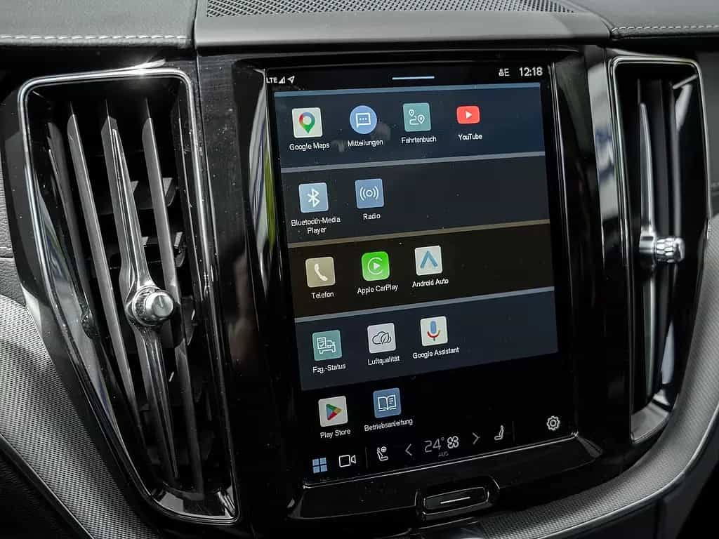 Volvo XC60 B5 AWD Ultra Dark 07/2025-photo-12