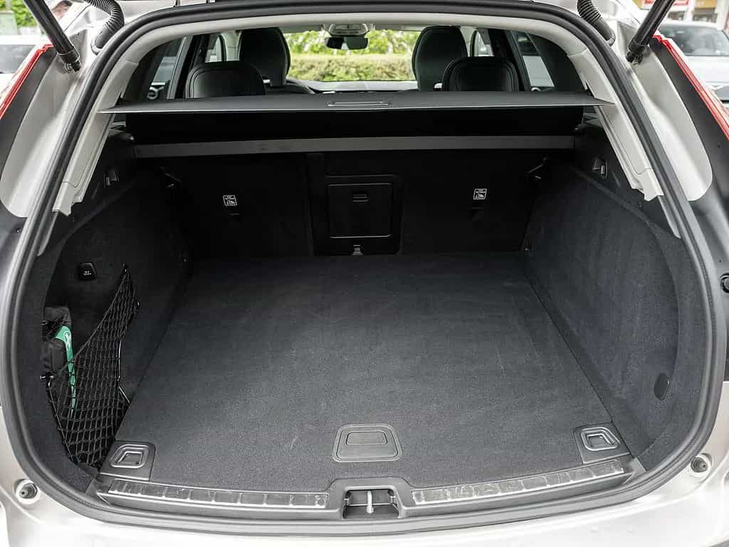 Volvo XC60 B5 AWD Ultra Dark 07/2025-photo-26
