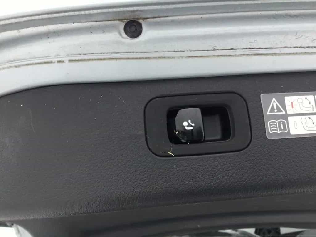 Mercedes-Benz C-Class d T AMG/Pano/Distr/360/HUD/AHK/Mem/Sitzkli 11/2021-photo-16