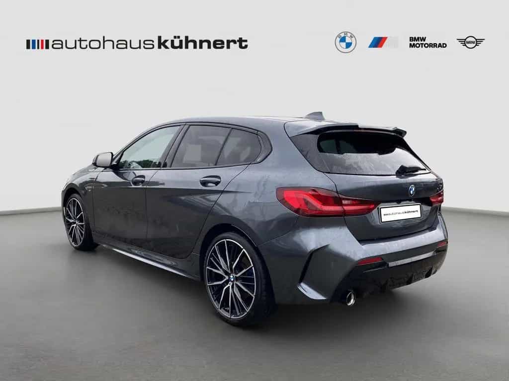 BMW 118 i ///M-Sport LED Pano Tempo RFK DAB Shadow 06/2021-photo-3
