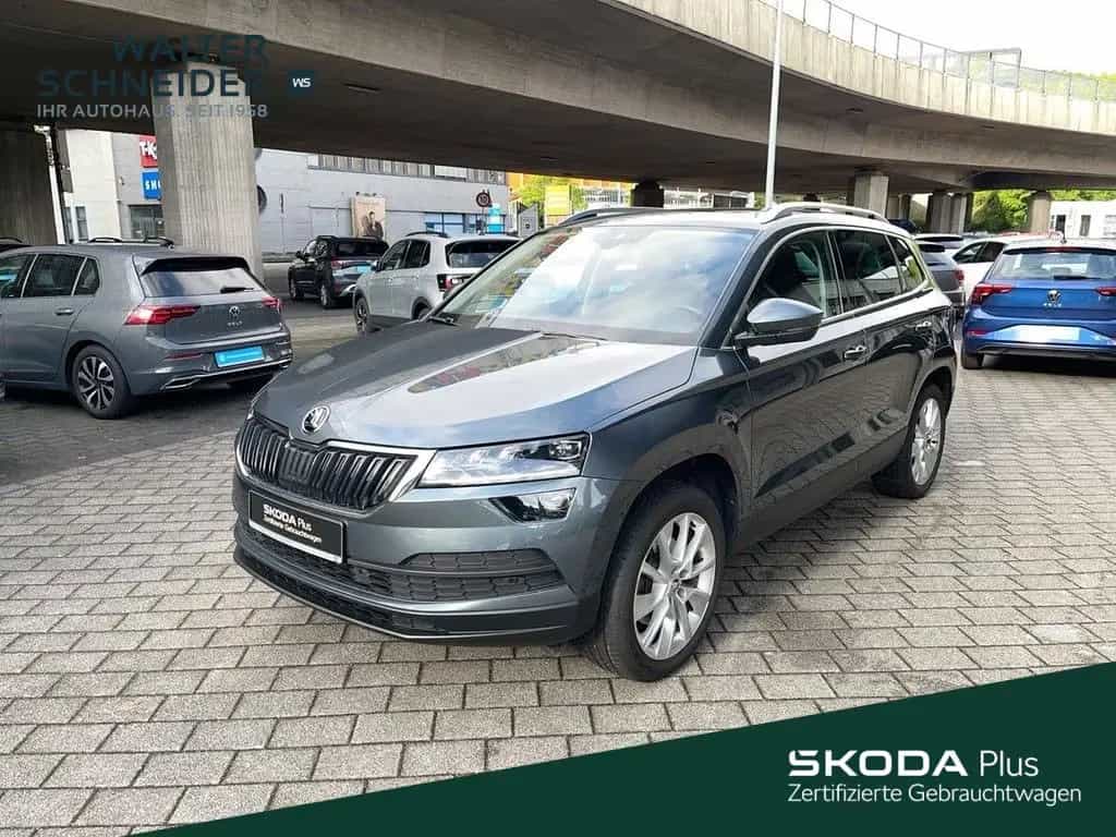 Skoda Karoq 1.5 TSI DSG 4x4 Style Navi AHK Pano 03/2019-photo-0