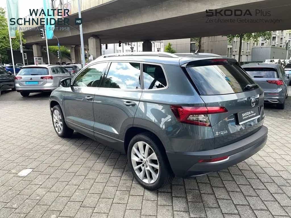 Skoda Karoq 1.5 TSI DSG 4x4 Style Navi AHK Pano 03/2019-photo-3