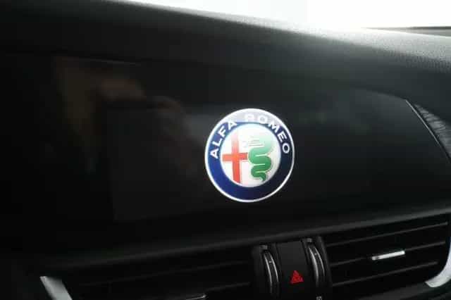 Alfa Romeo Giulia ALFA ROMEO Giulia Giulia 2.2 Turbodiesel 190 CV 12/2021-photo-10