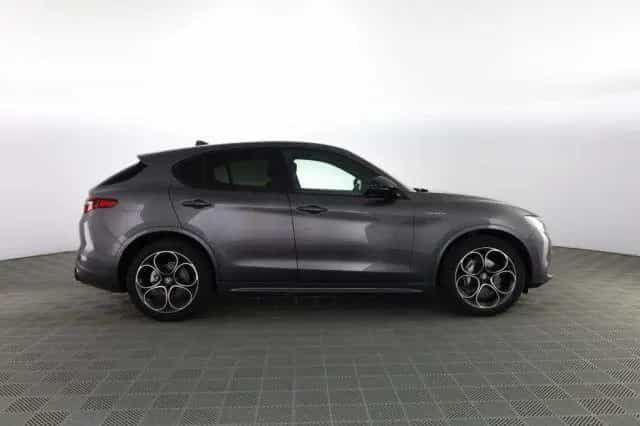 Alfa Romeo Stelvio ALFA ROMEO Stelvio Stelvio 2.2 Turbodiesel 210 C 03/2023-photo-2