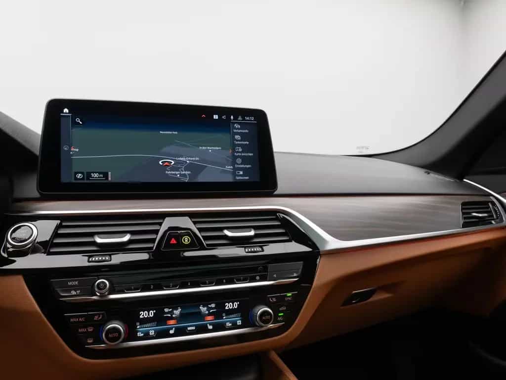 BMW 5 Series d M Sport Panorama 360°Laser HUD HiFi SoftCL 03/2023-photo-9