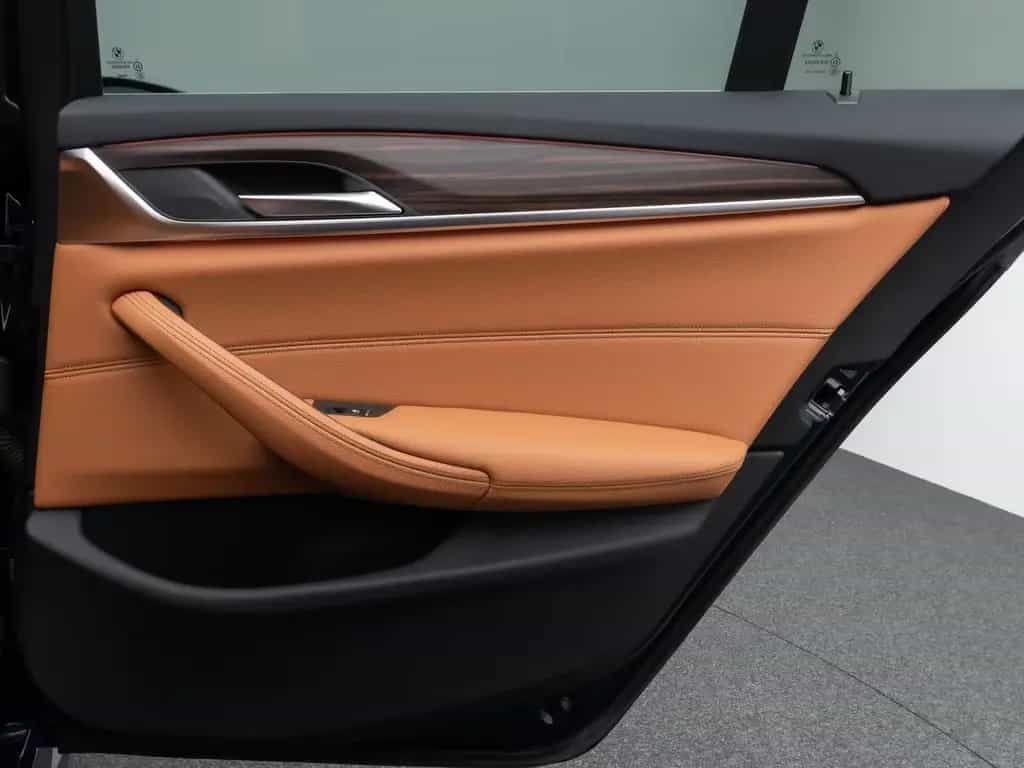 BMW 5 Series d M Sport Panorama 360°Laser HUD HiFi SoftCL 03/2023-photo-21
