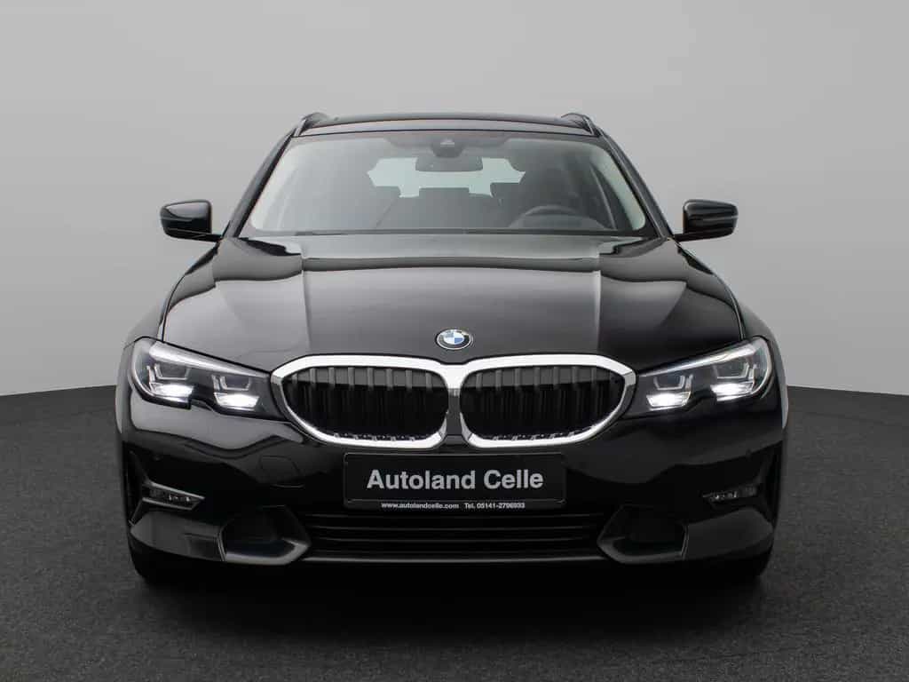 BMW 3 Series d  Sport Line Panorama HUD DAB Lordos LED PDC 12/2020-photo-1